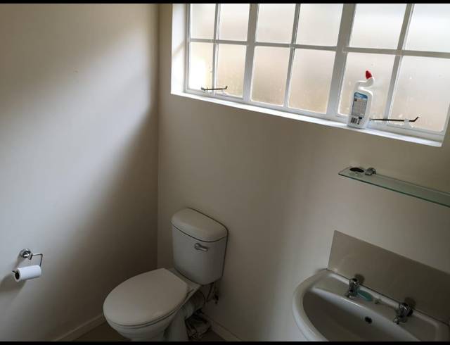 1 BEDROOM APARTMENT TO LET IN PRESTBURY